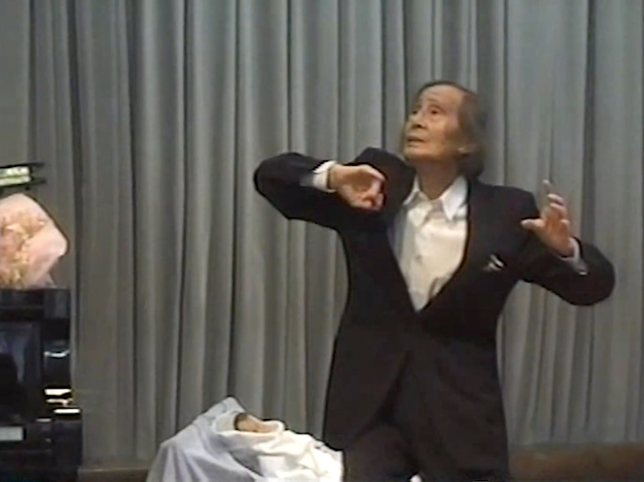 Re-Butoooh クリスマス特別号「大野一雄のクリスマス」